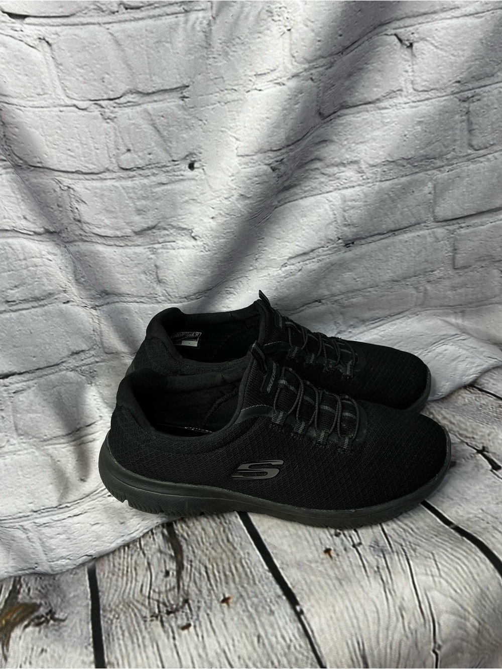 Sketchers Women's Slip On Summits Athletic Casual Comfort Sneakers Black Sz 7.5